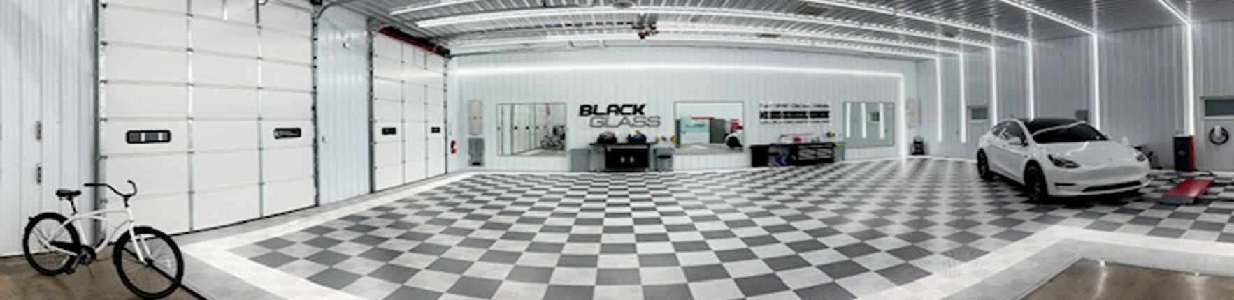 BlackGlass-shop-interior